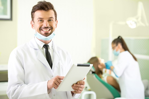 Treatment Options For An Abscessed Tooth From An Emergency Dentist