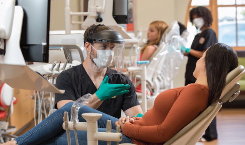 How Does An Emergency Dentist Differ From A General Dentist?